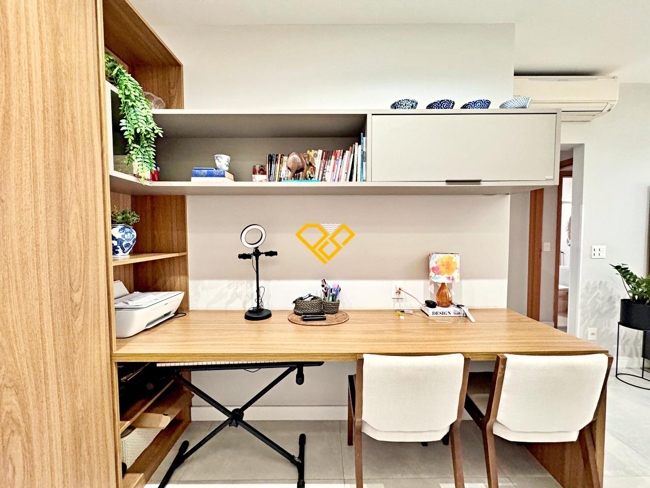 Apartamento à venda no Gonzaga: Entrada - escritório