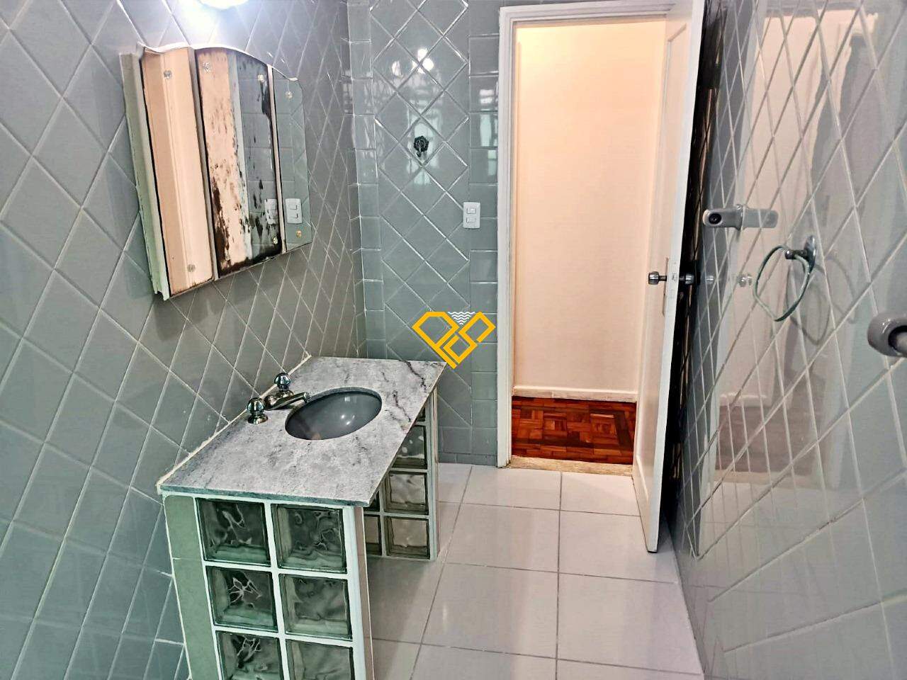 Apartamento à venda no Pompéia: Wc social