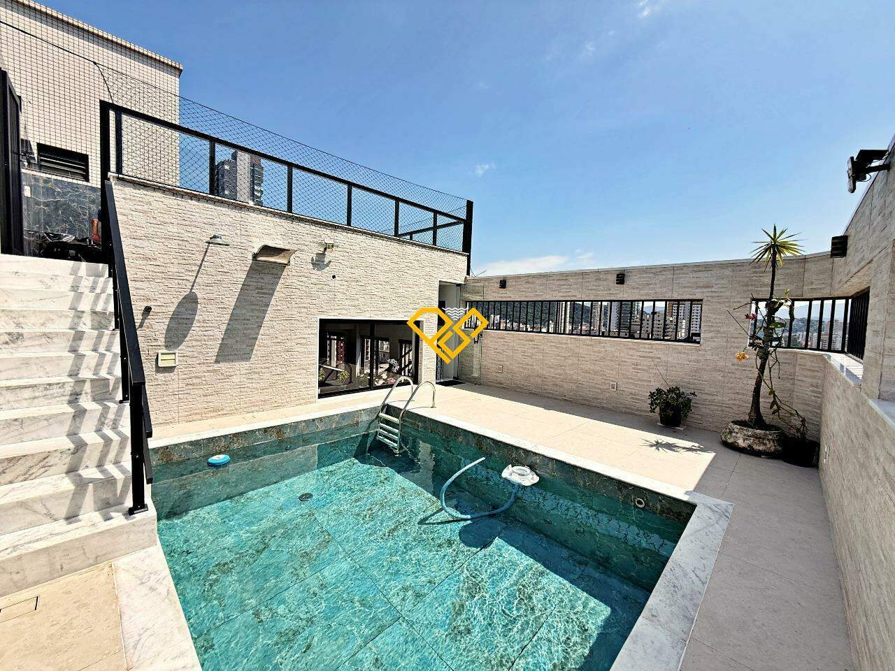 Cobertura à venda no Pompéia: Piscina