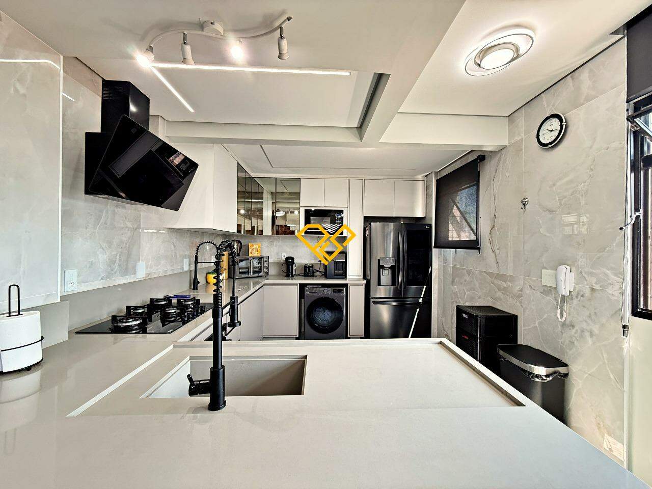 Cobertura à venda no Pompéia: Cozinha