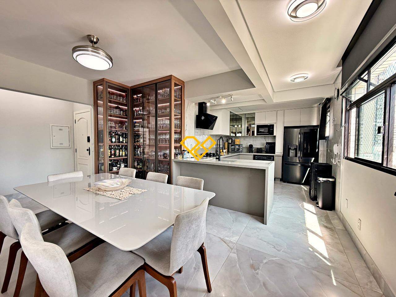 Cobertura à venda no Pompéia: Cozinha