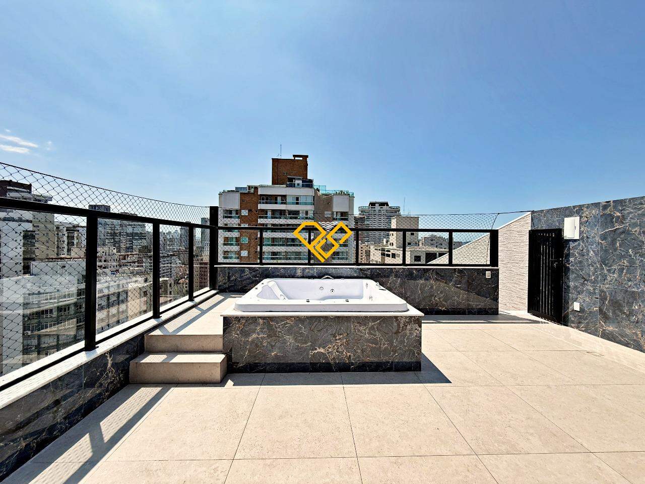 Cobertura à venda no Pompéia: Jacuzzi