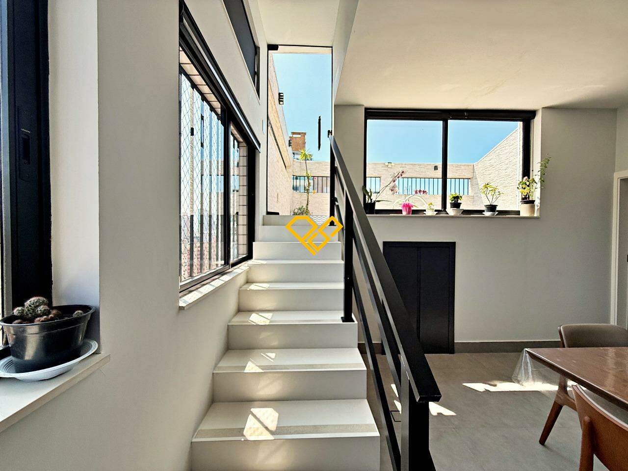 Cobertura à venda no Pompéia: Acesso a piscina