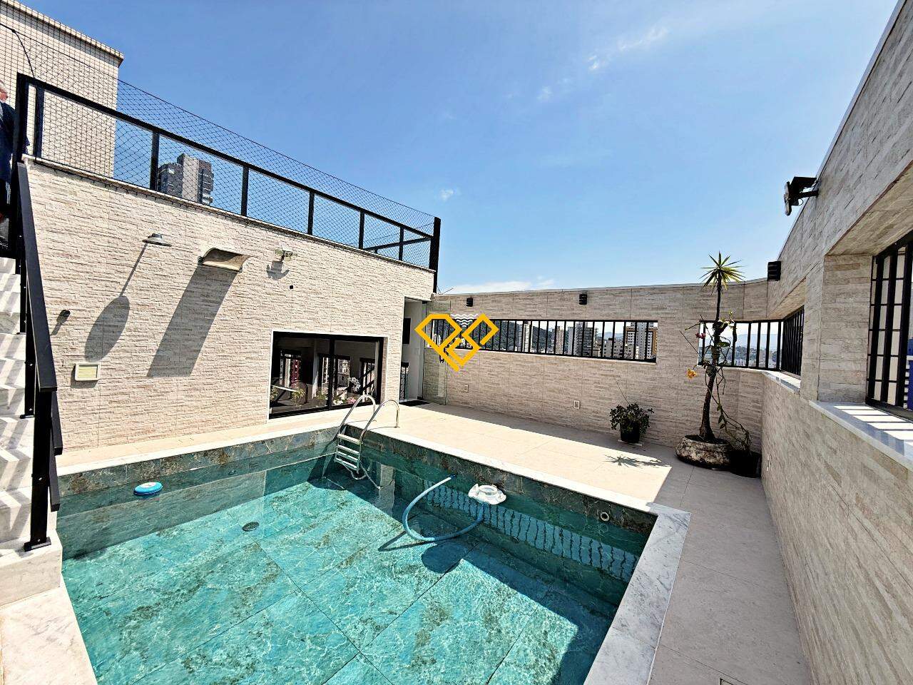 Cobertura à venda no Pompéia: Piscina