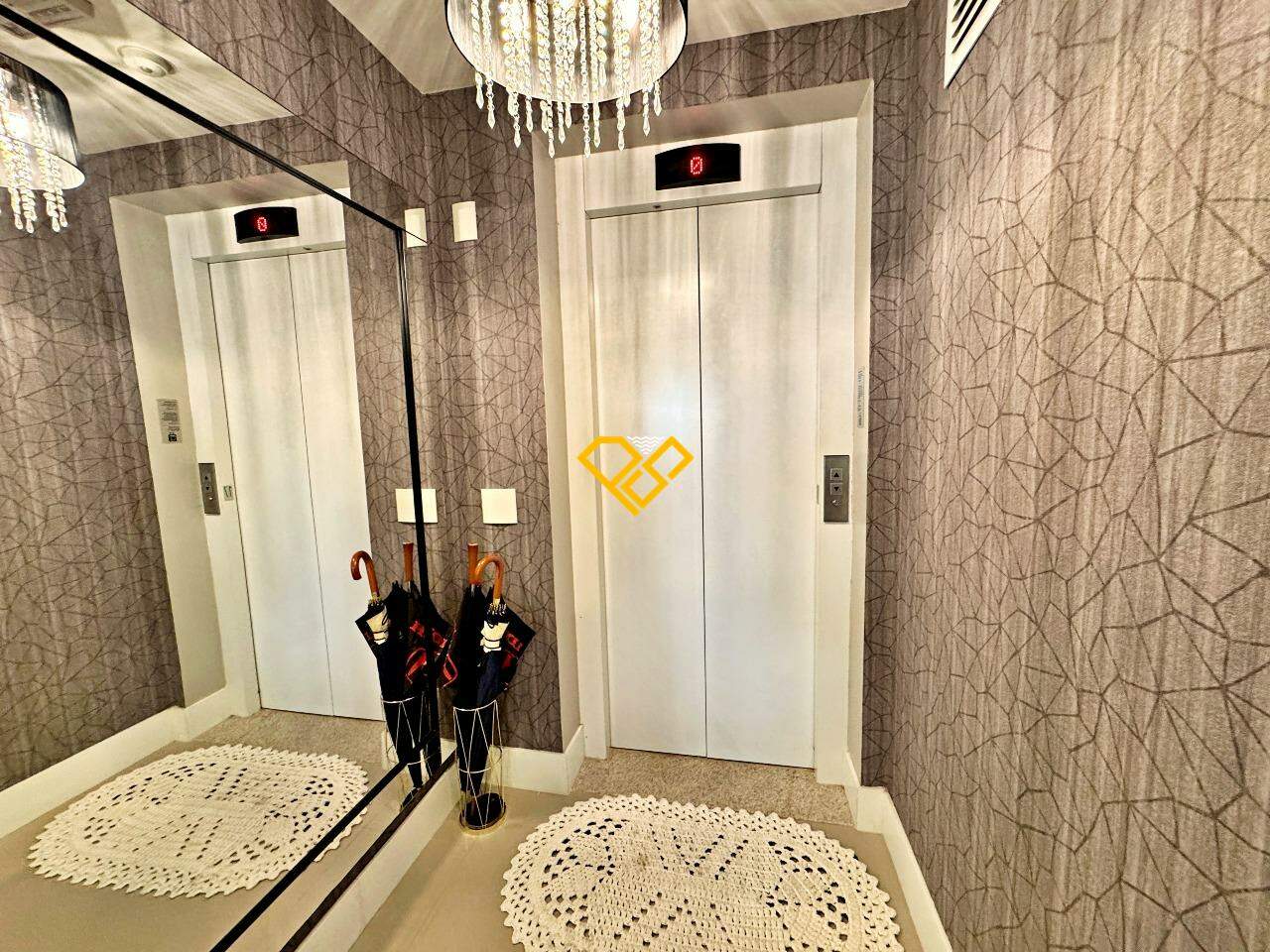 Apartamento à venda no Boqueirão: Hall privativo