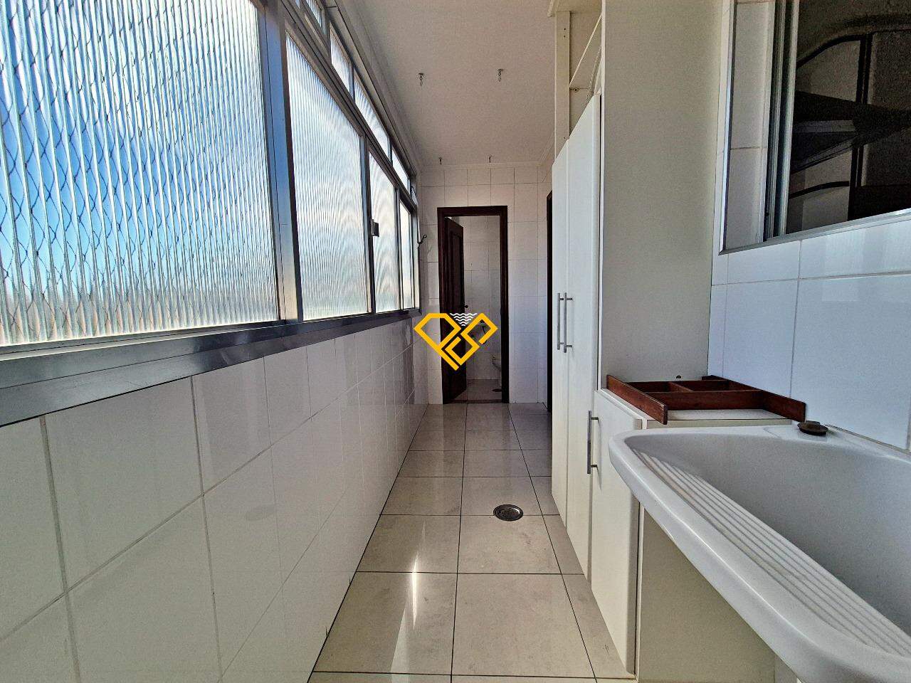 Apartamento à venda no Marapé: Área de serviço