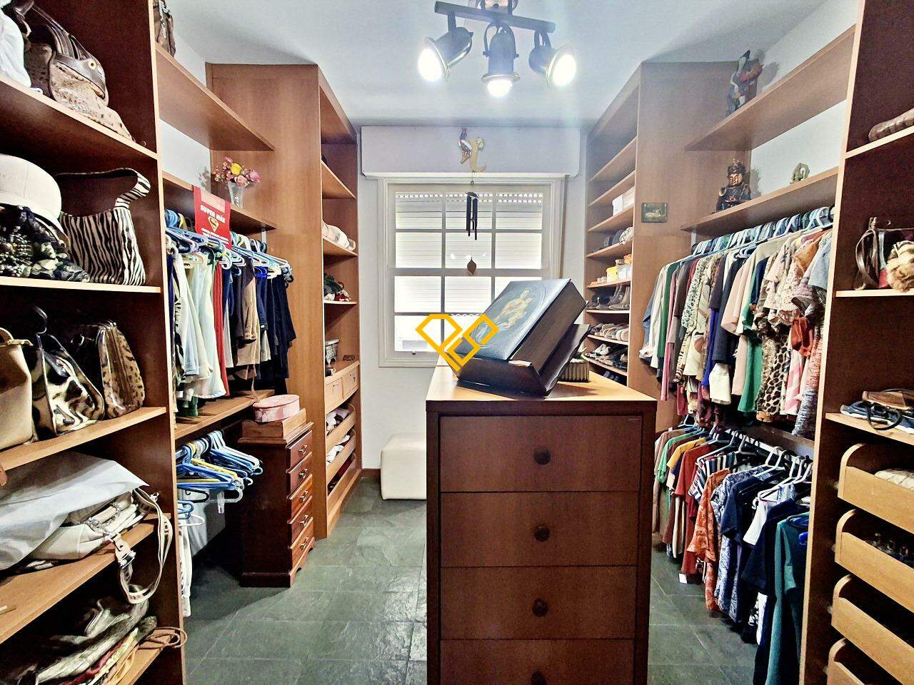 Apartamento à venda no Pompéia: Dormitório 2 - closet