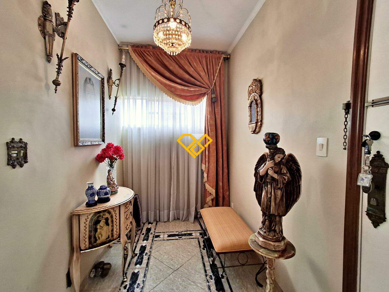 Apartamento à venda no Pompéia: Hall privativo