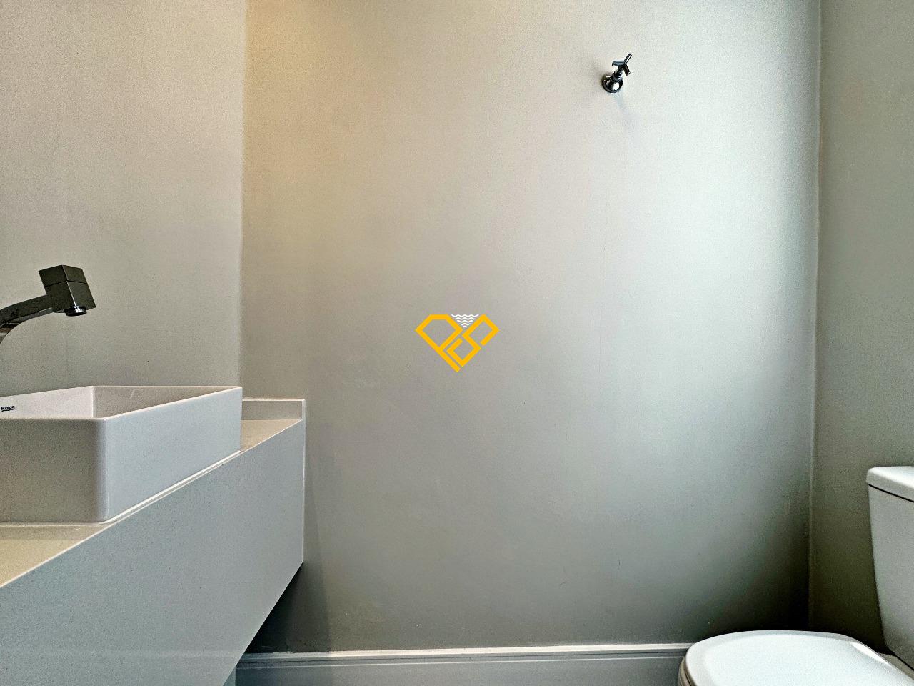 Apartamento à venda no Gonzaga: Wc de serviço