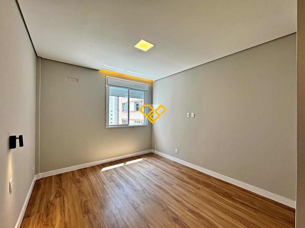 Apartamento à venda no Gonzaga: Suíte 1