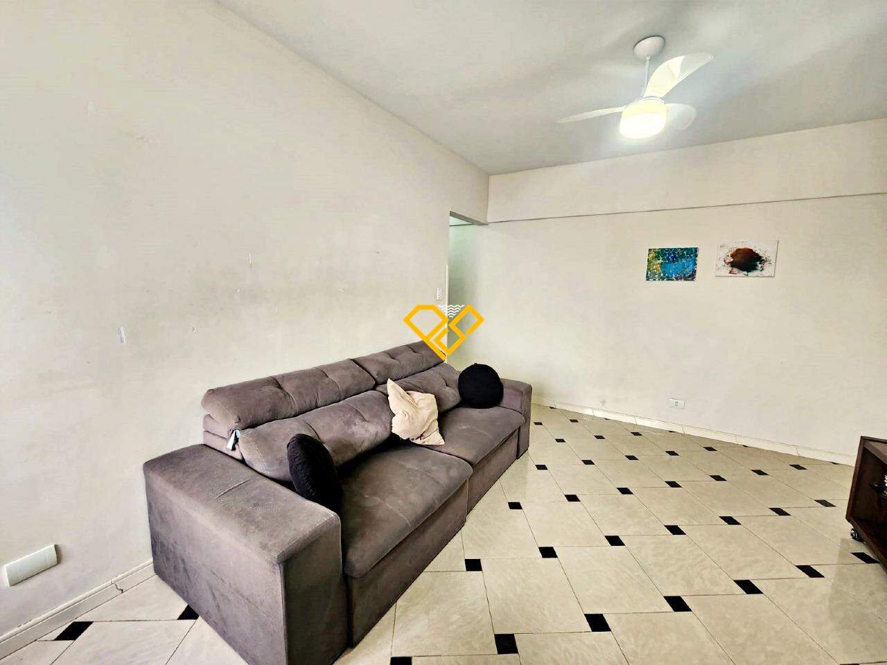 Apartamento à venda no Encruzilhada: Sala
