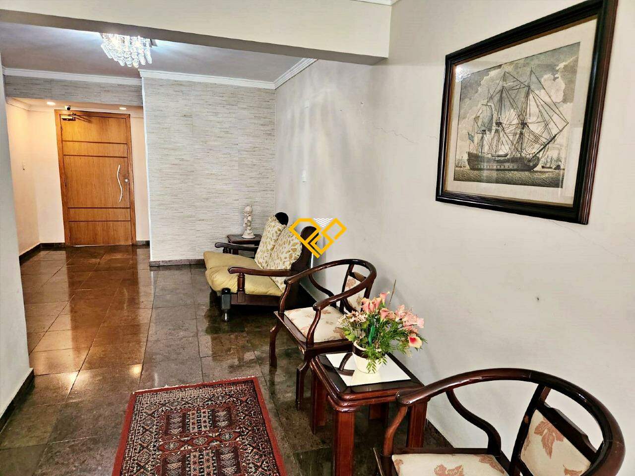 Apartamento à venda no Encruzilhada: Hall social do condomínio