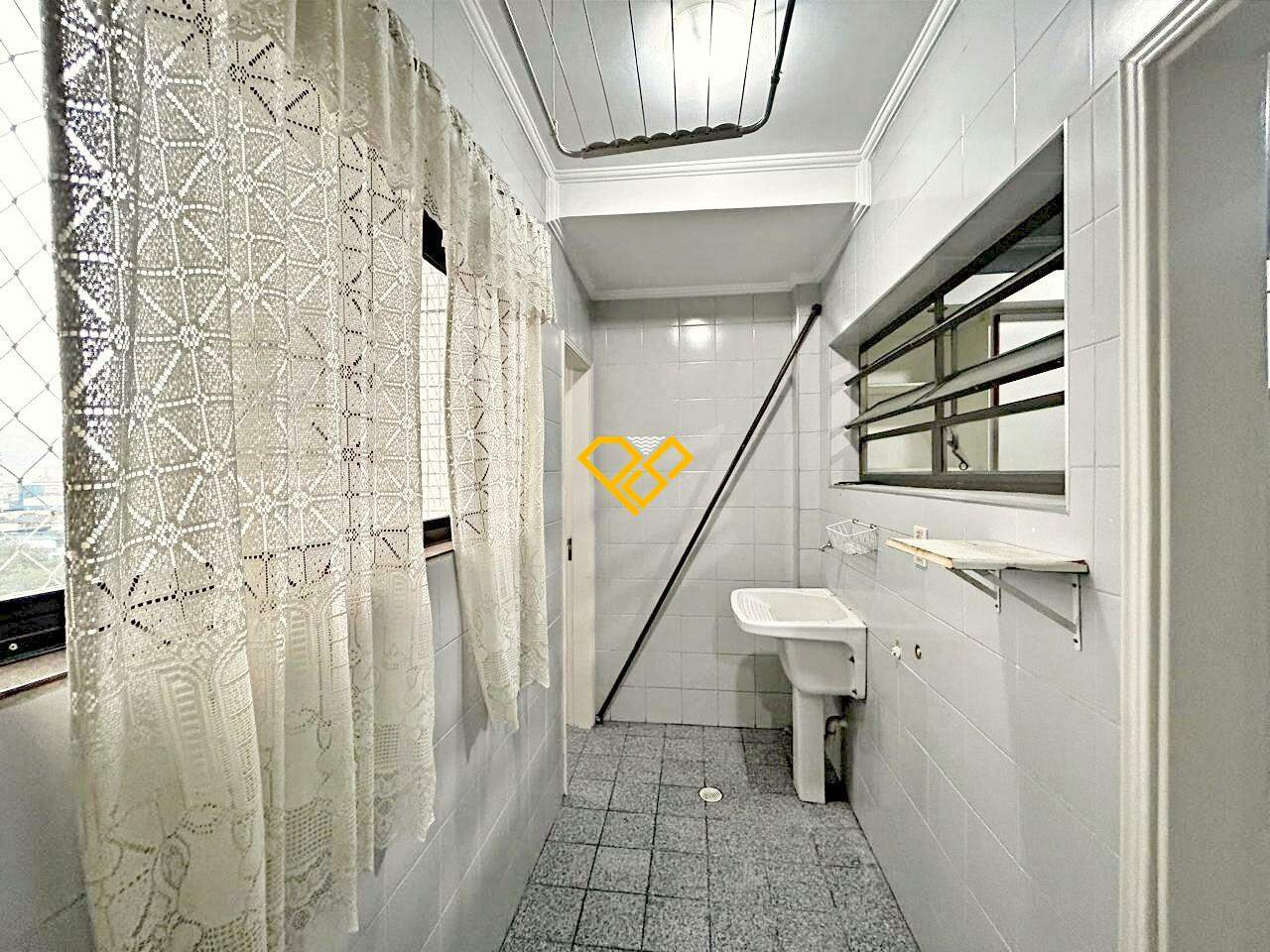 Apartamento à venda no Marapé: Área de serviço