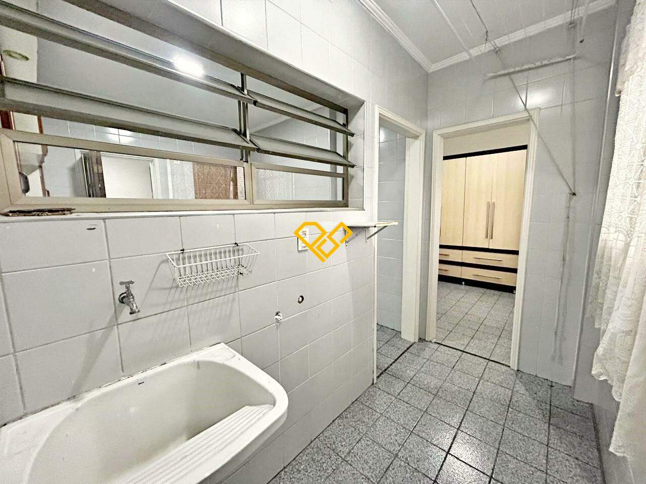 Apartamento à venda no Marapé: Área de serviço