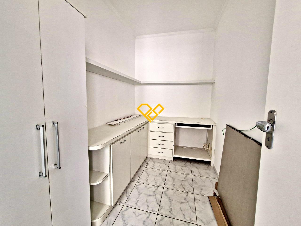 Apartamento para aluguel no Ponta da Praia: Dependência