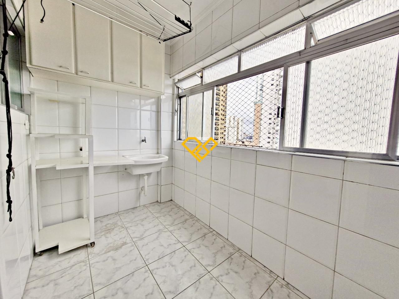 Apartamento para aluguel no Ponta da Praia: Área de serviço