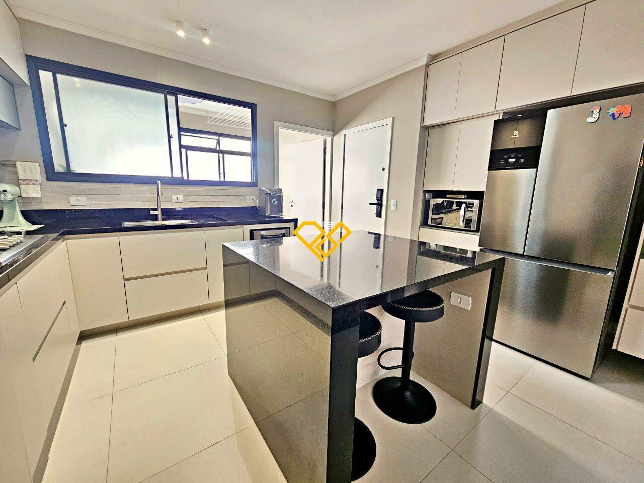 Apartamento à venda no Gonzaga: Cozinha
