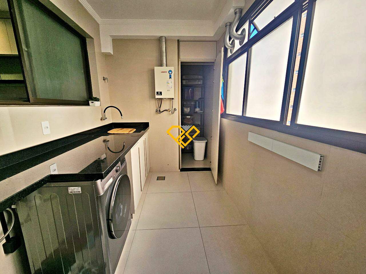 Apartamento à venda no Gonzaga: Área de serviço