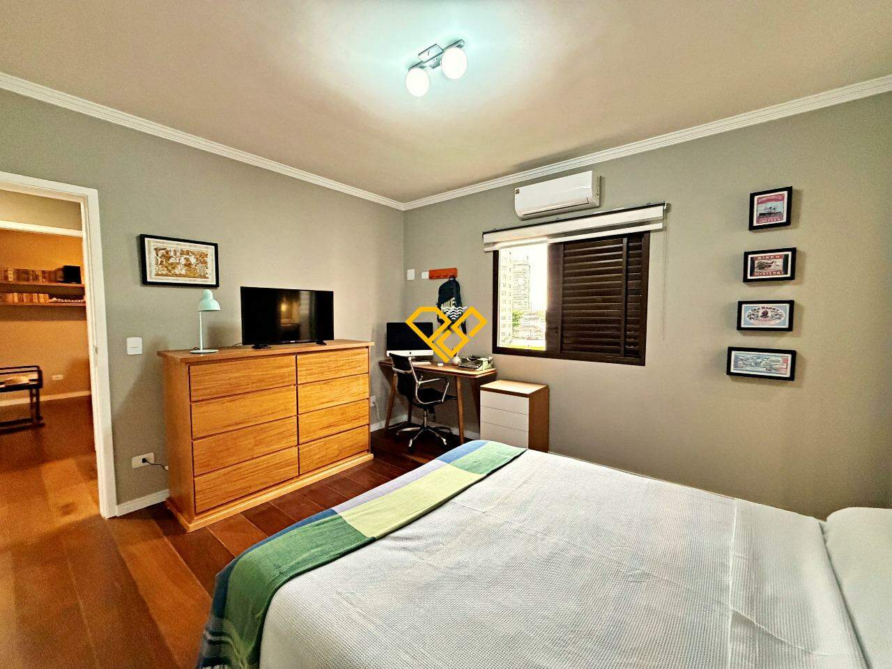 Apartamento à venda no Gonzaga: Dormitório 1 - suíte