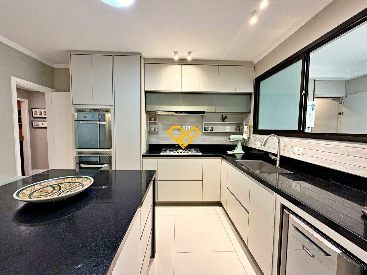 Apartamento à venda no Gonzaga: Cozinha