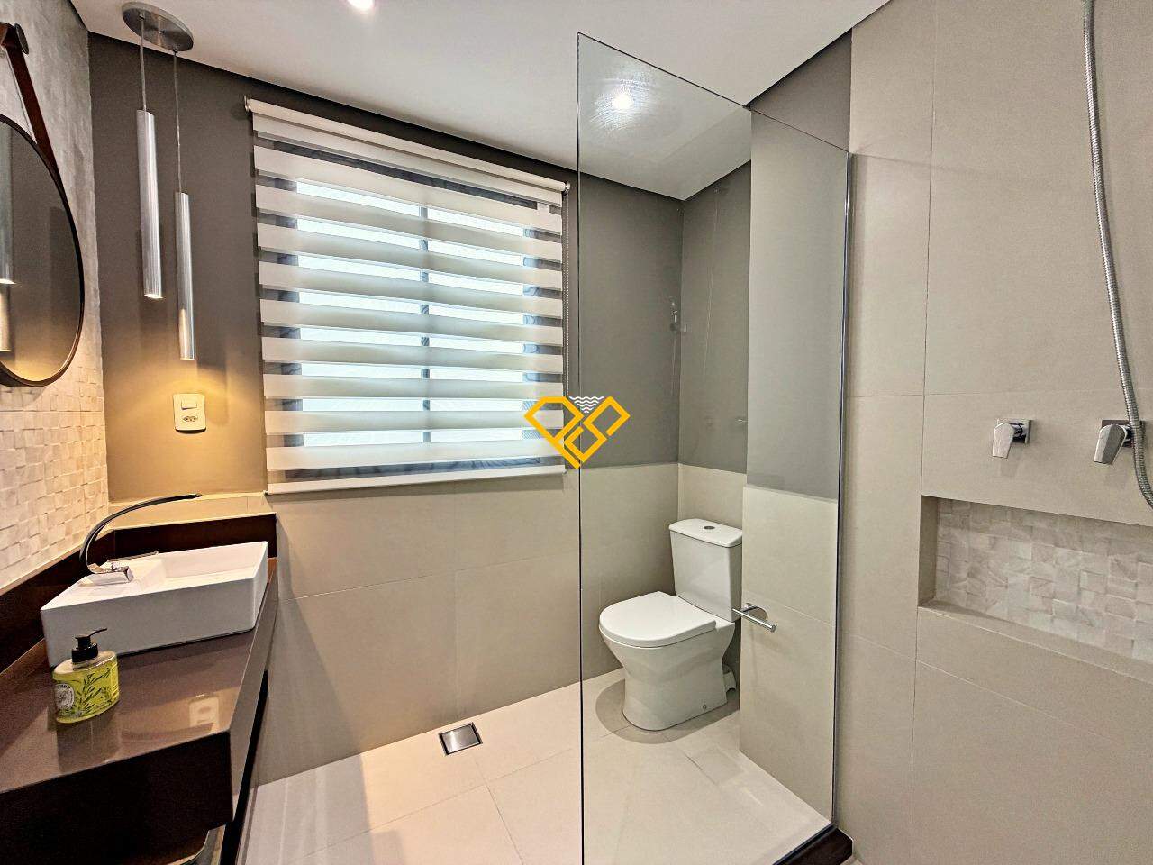 Apartamento à venda no Gonzaga: Wc Dormitório 1 - suíte