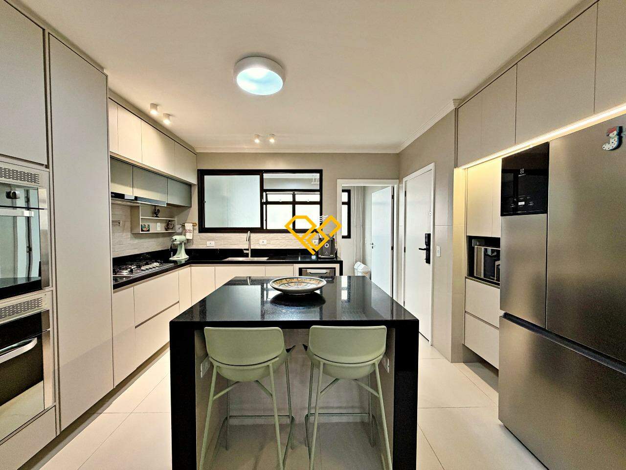 Apartamento à venda no Gonzaga: Cozinha
