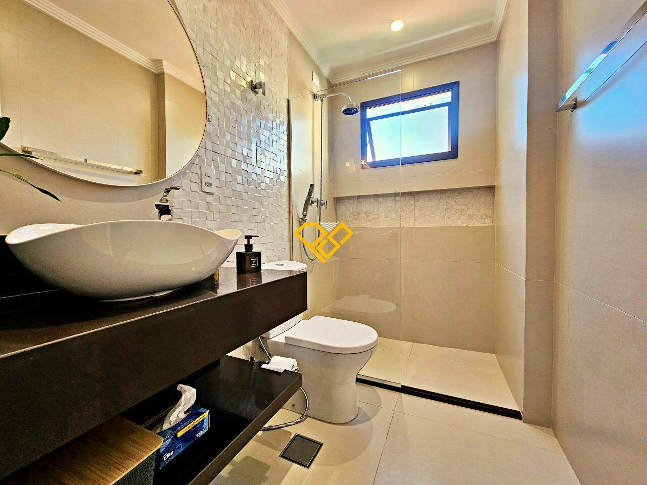 Apartamento à venda no Gonzaga: Wc social
