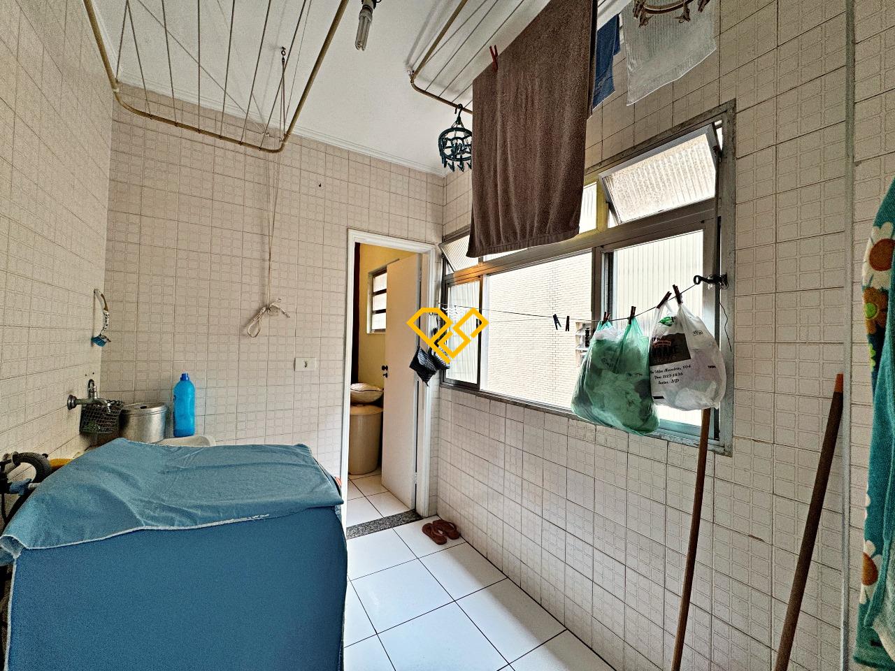 Apartamento à venda no Embaré: Área de serviço