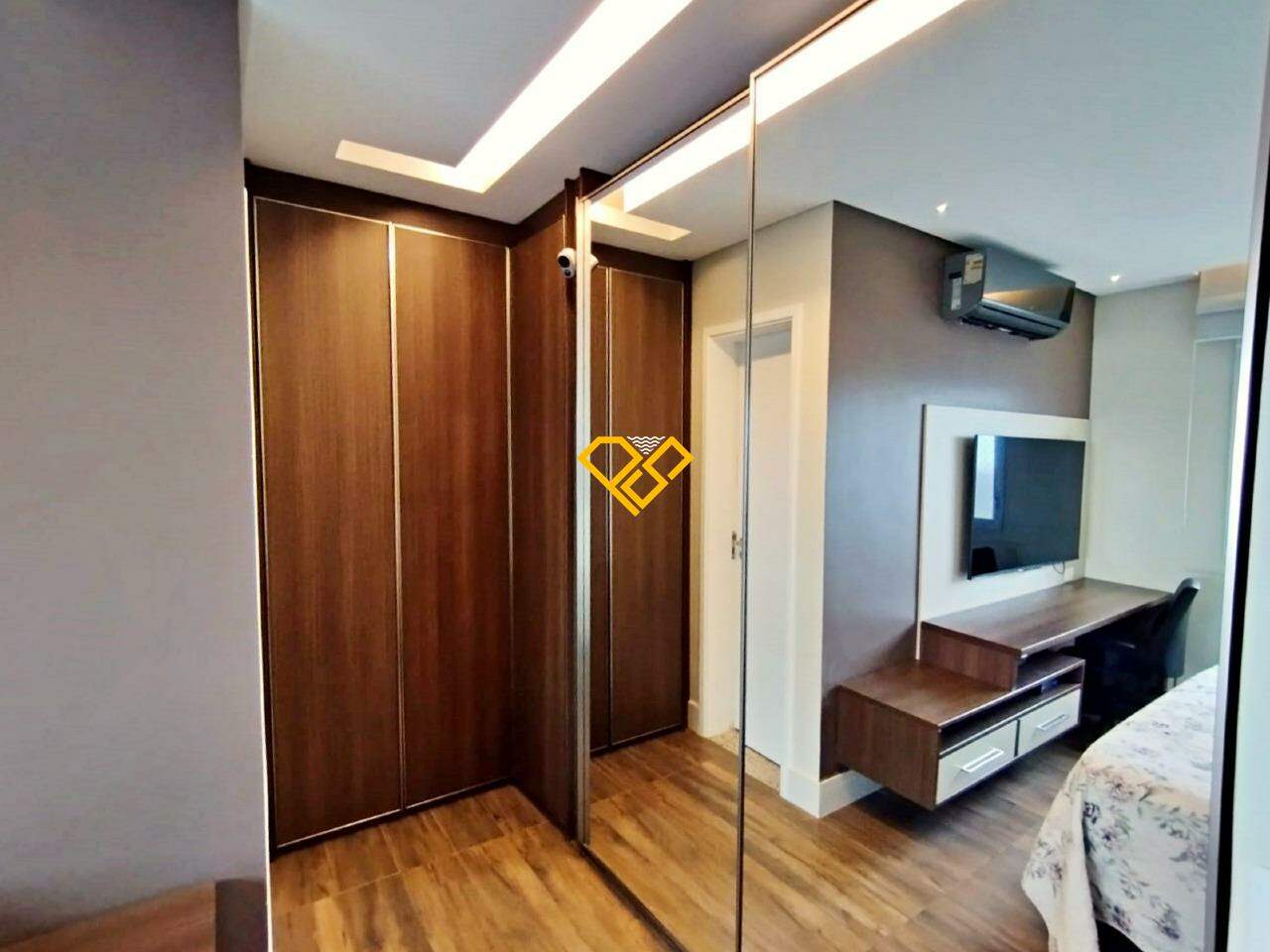 Apartamento à venda no Ponta da Praia: Suíte 1