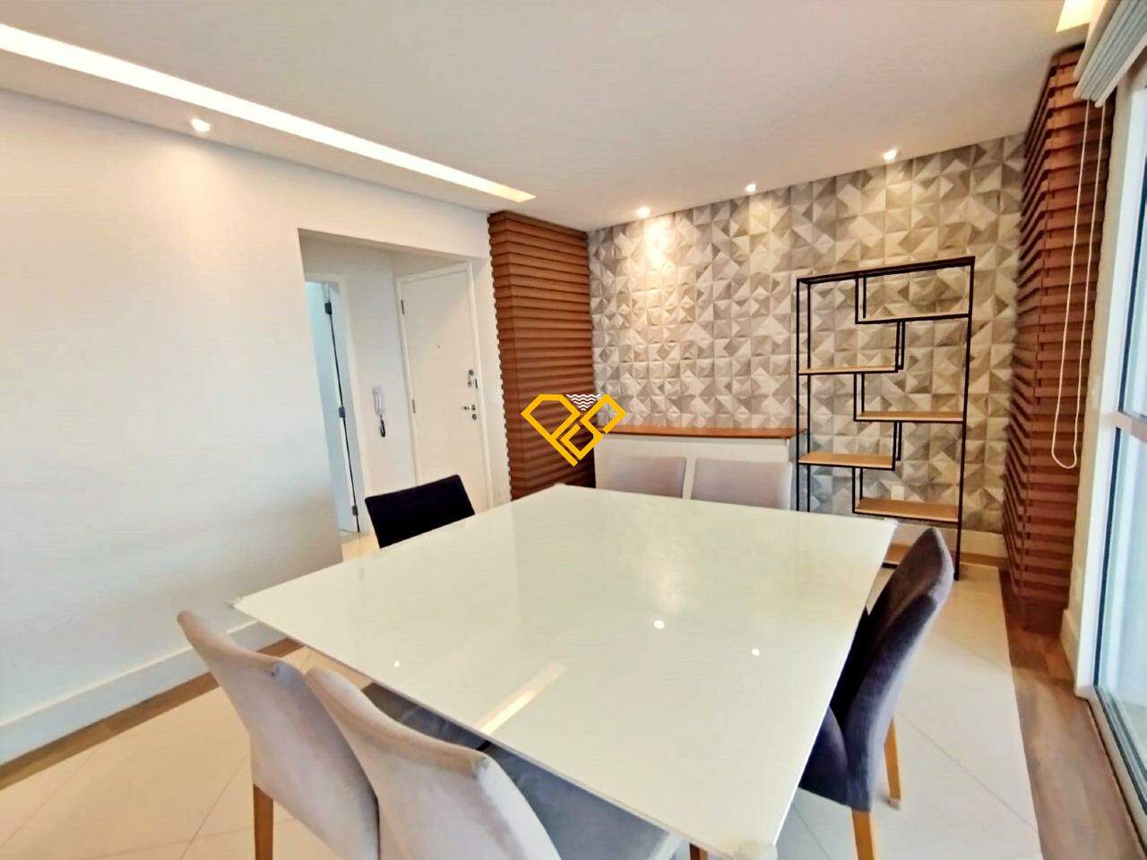 Apartamento à venda no Ponta da Praia: Sala