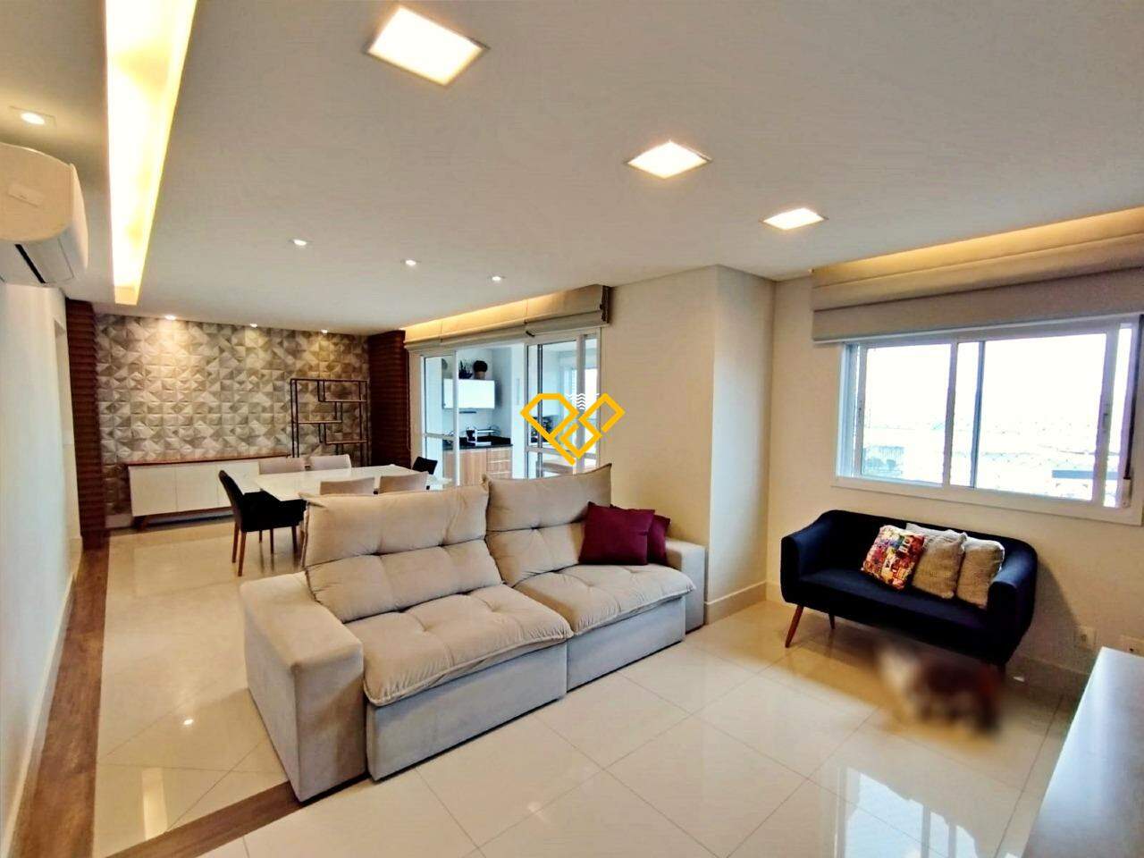 Apartamento à venda no Ponta da Praia: Sala