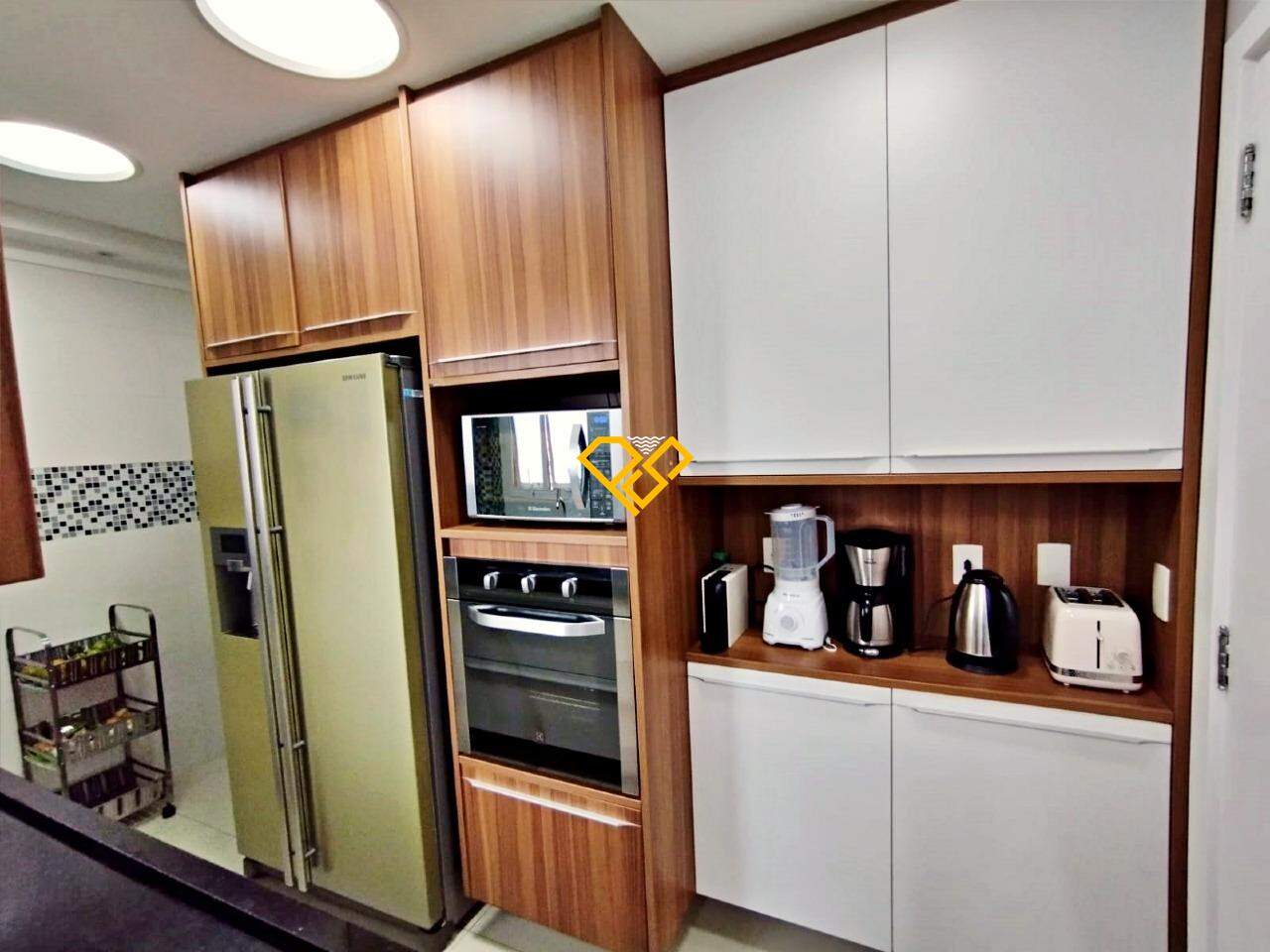 Apartamento à venda no Ponta da Praia: Cozinha