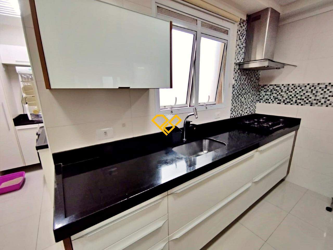 Apartamento à venda no Ponta da Praia: Cozinha