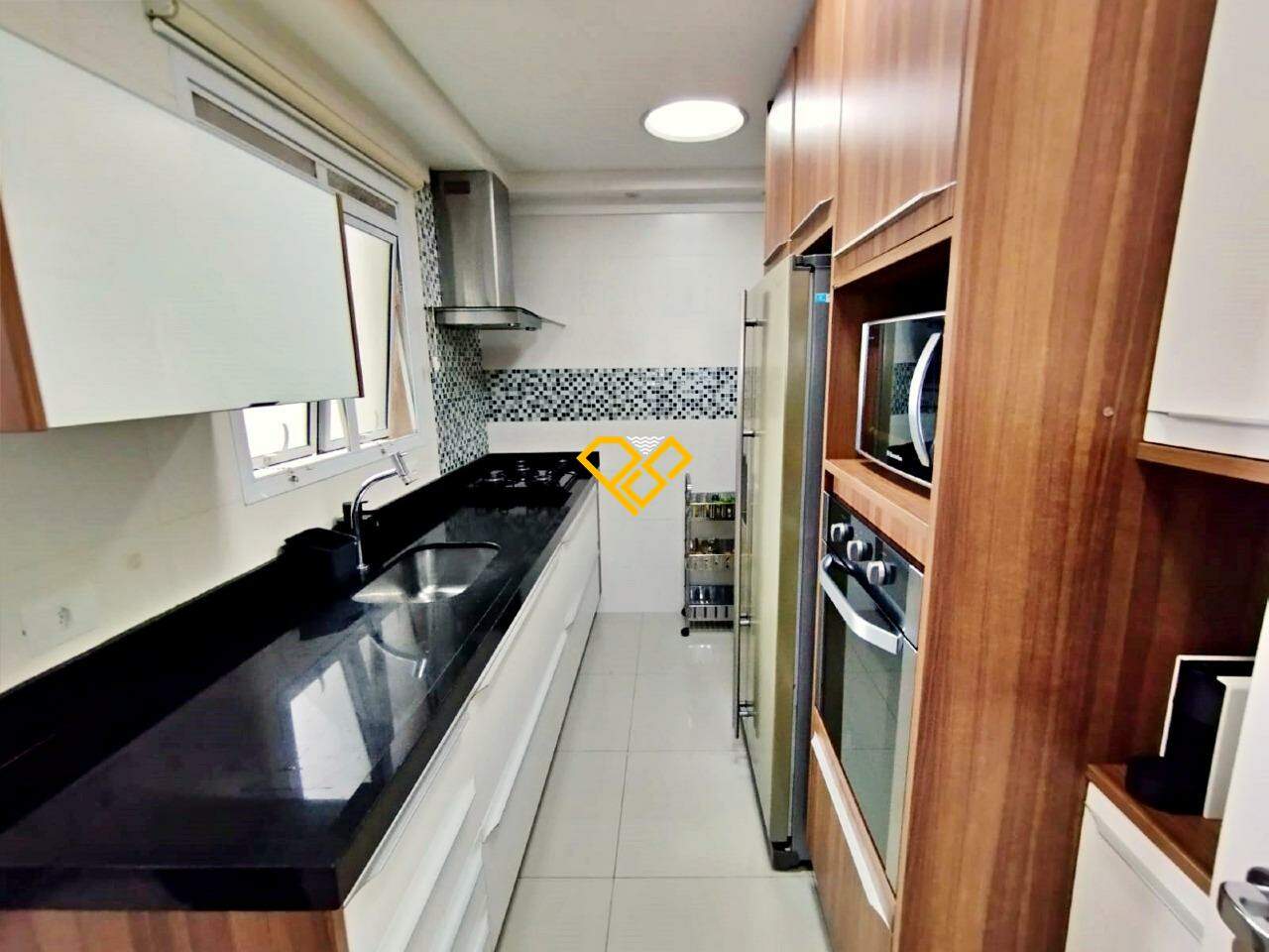 Apartamento à venda no Ponta da Praia: Cozinha