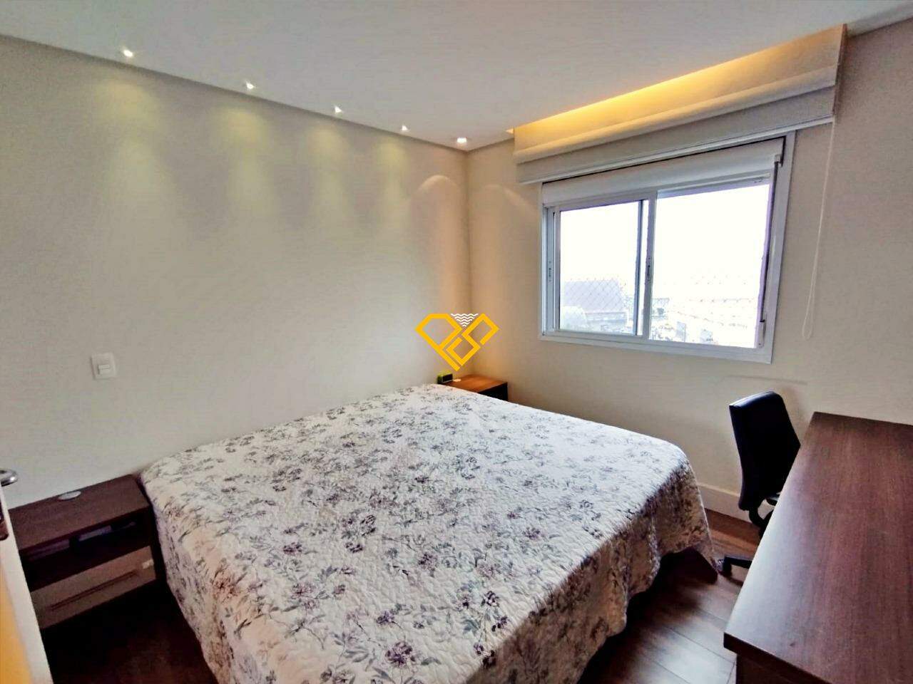 Apartamento à venda no Ponta da Praia: Suíte 1