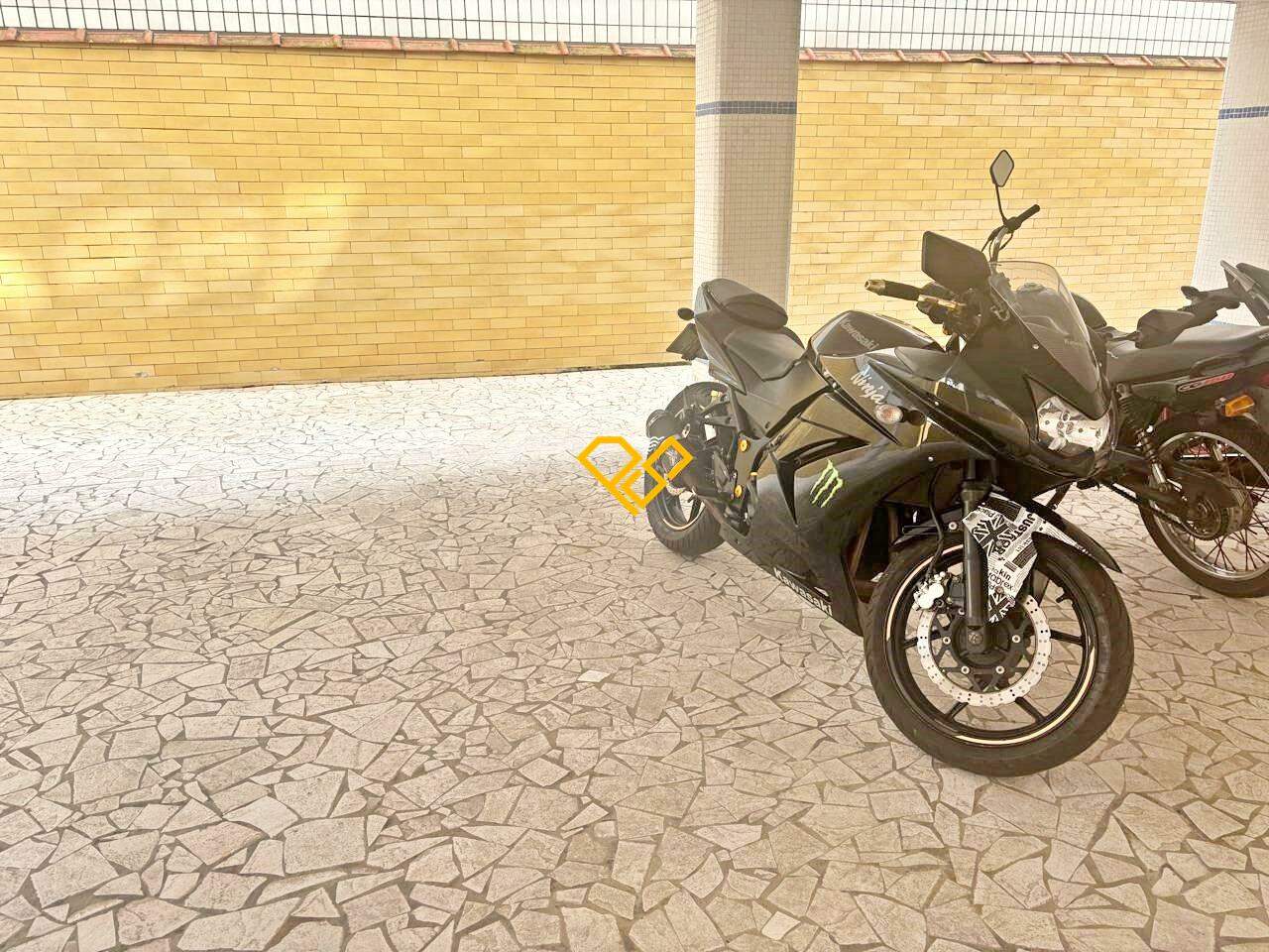 Apartamento à venda no Ponta da Praia: Garagem