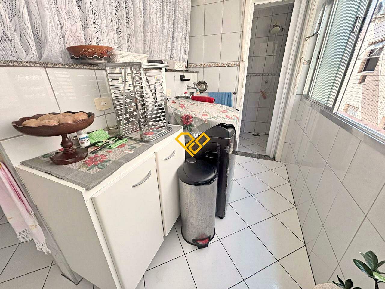 Apartamento à venda no Ponta da Praia: Área de serviço