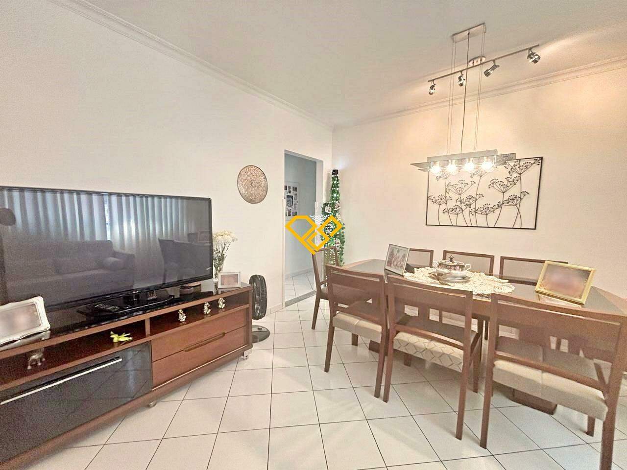 Apartamento à venda no Ponta da Praia: Sala