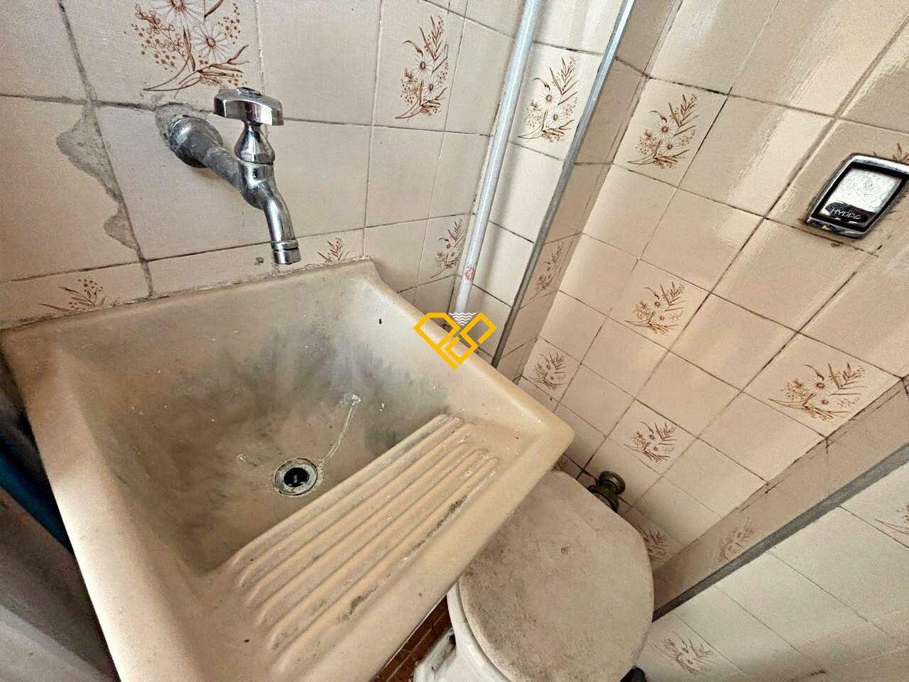 Apartamento à venda no Aparecida: Wc de serviço