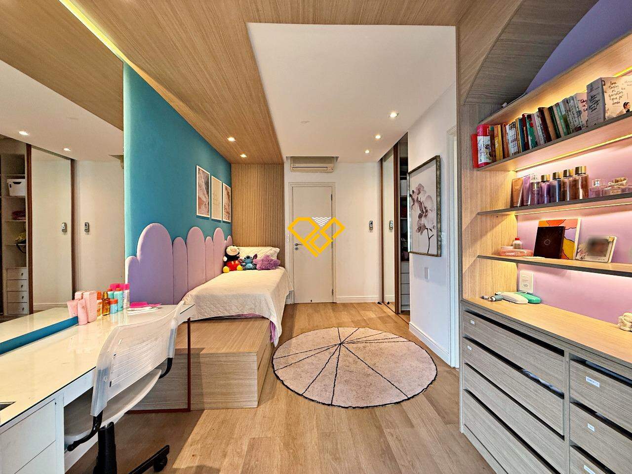 Apartamento à venda no Embaré: Suíte 3