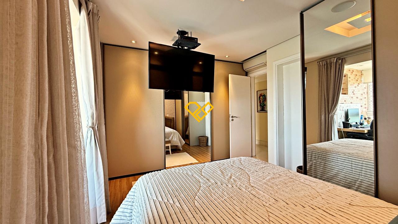 Apartamento à venda no Ponta da Praia: Suíte 1