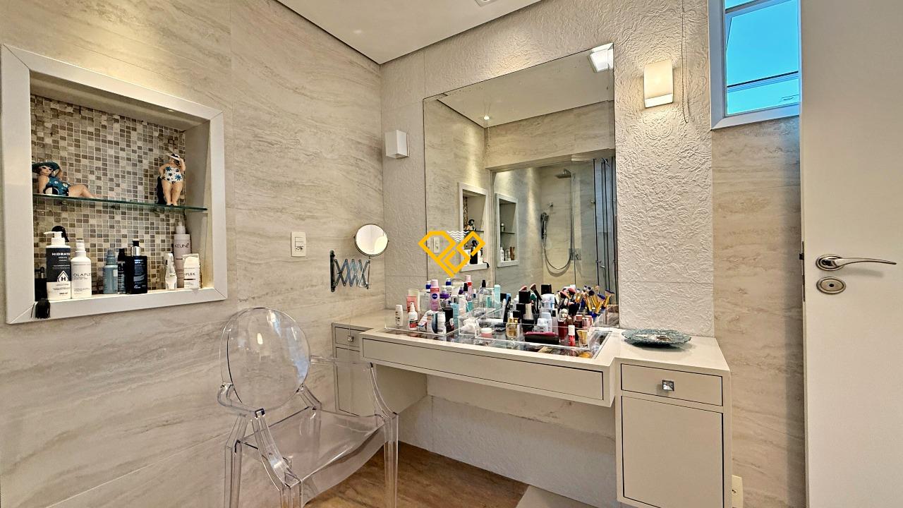 Apartamento à venda no Ponta da Praia: Wc suíte 2