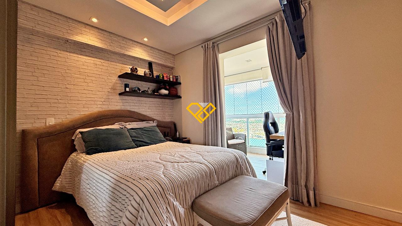 Apartamento à venda no Ponta da Praia: Suíte 1