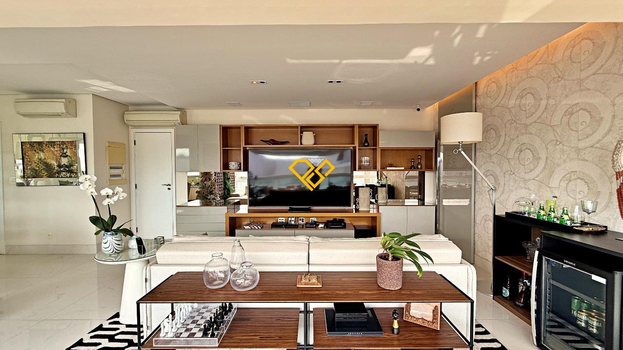 Apartamento à venda no Ponta da Praia: Sala