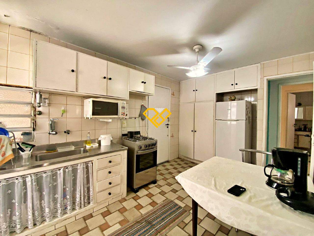 Apartamento à venda no Ponta da Praia: Cozinha