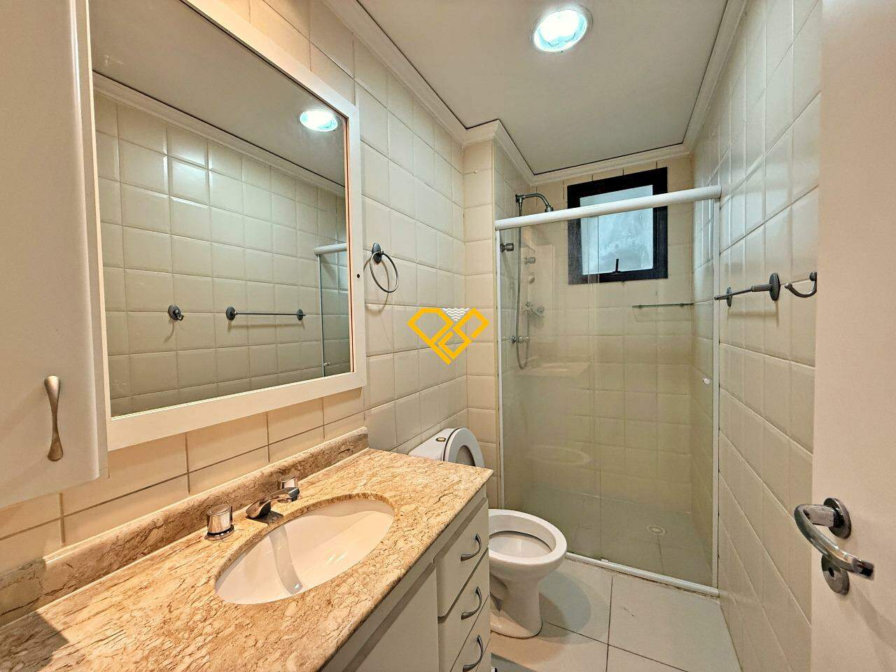 Apartamento à venda no Pompéia: Wc social