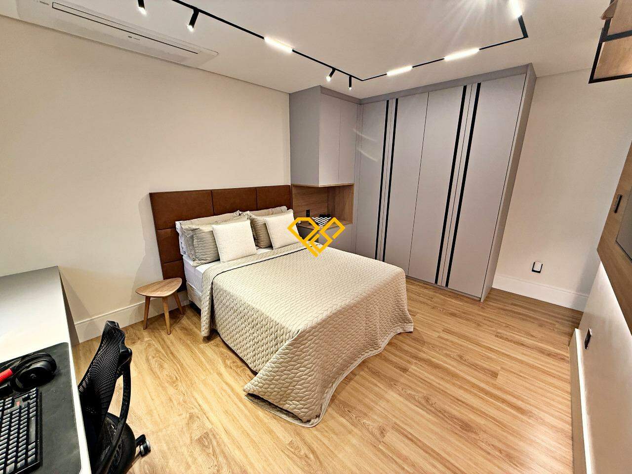 Apartamento à venda no Ponta da Praia: Suíte 2 