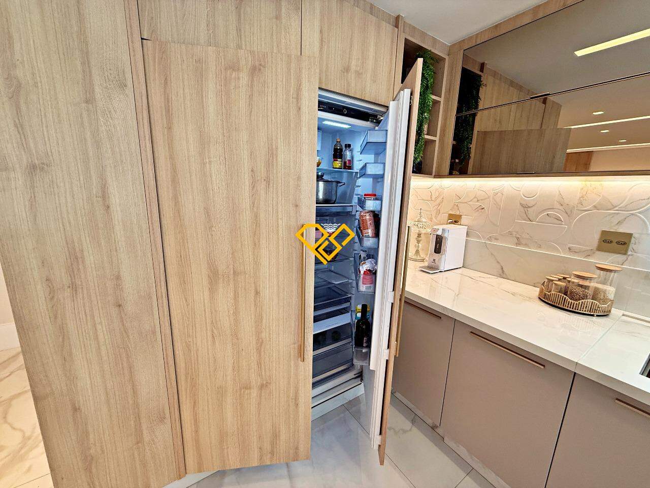 Apartamento à venda no Ponta da Praia: Cozinha