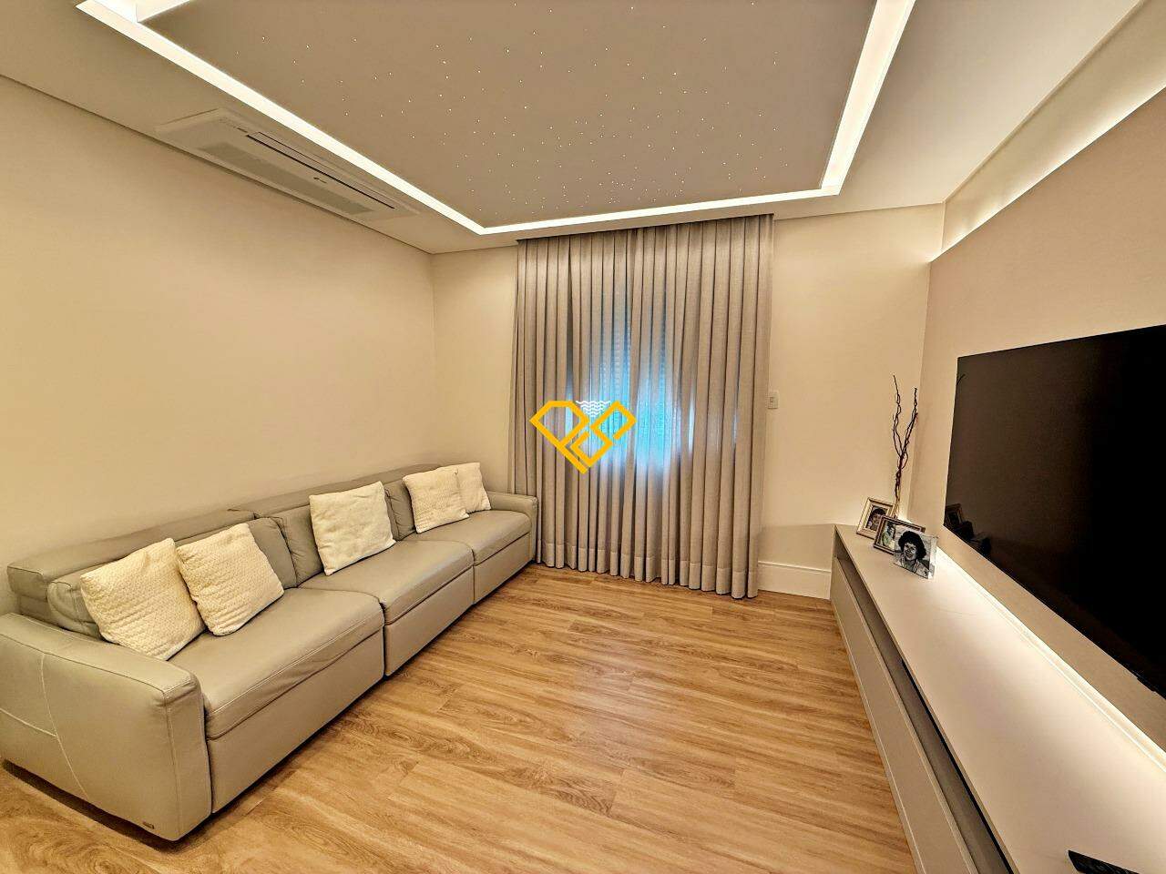 Apartamento à venda no Ponta da Praia: Suíte 3