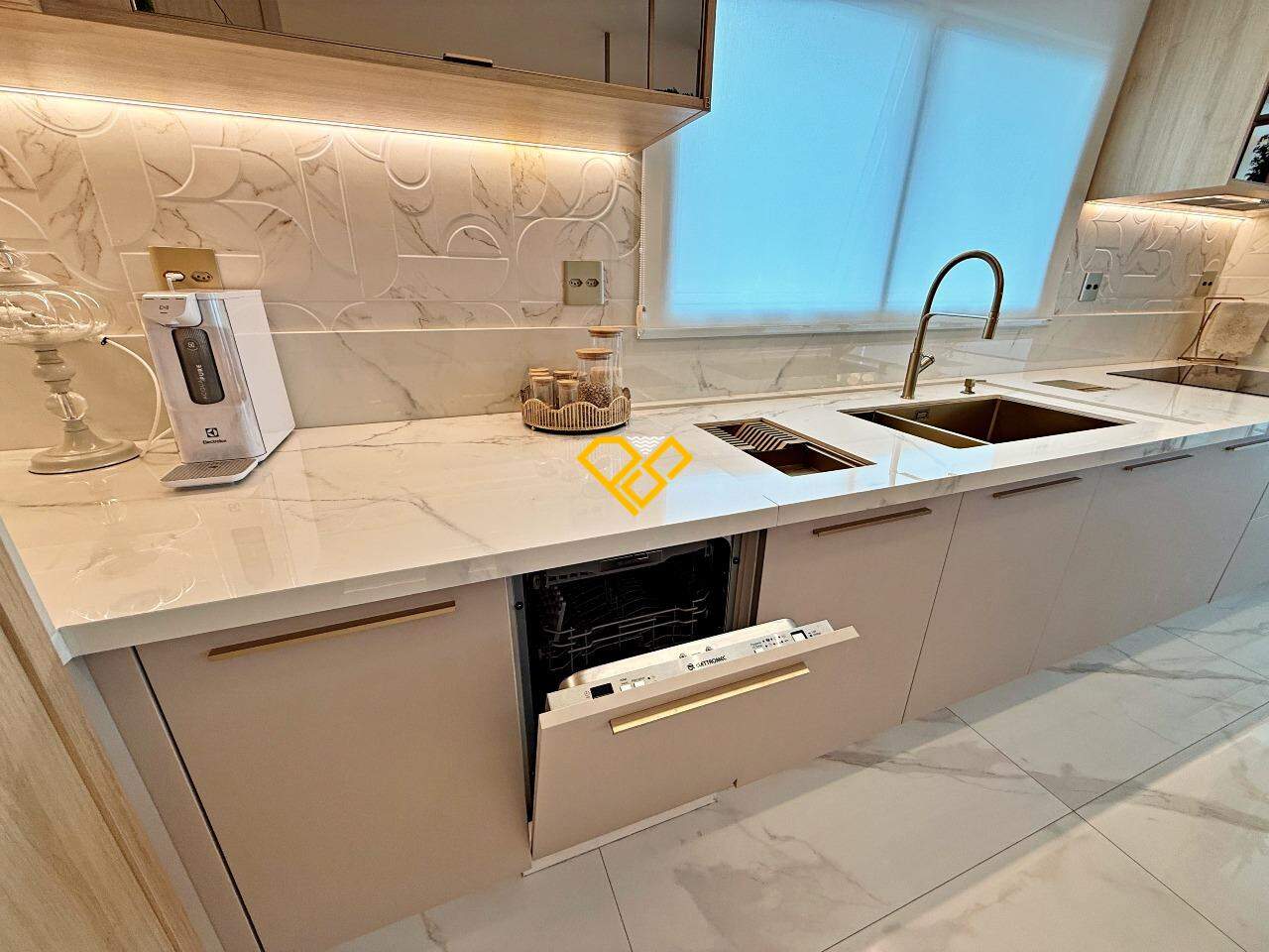 Apartamento à venda no Ponta da Praia: Cozinha